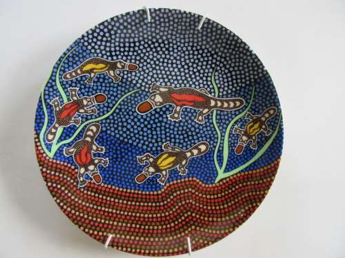 BEAUTIFUL WALL PLATE - 210 MM DIAM. - WESTMINSTER FINE CHINA - 1994 TOBWARA ART  - AS PER SCAN