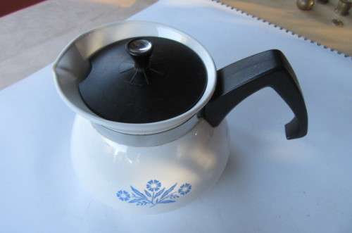 CORNING WARE COFFEE / TEA POT FOR 3 CUPS - AS PER SCAN