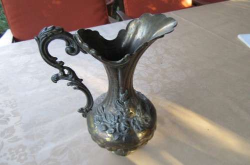 BEAUTIFUL DESIGNED BRASS VASE - 115 MM DIAM. - 200 MM HIGH - AS PER SCAN