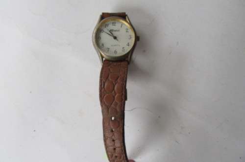 OLD AVANT WATCH - NOT WORKING - AS PER SCAN