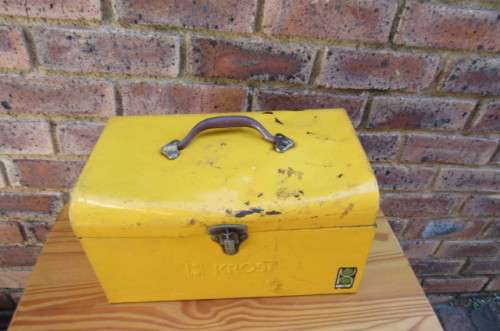 OLD KROST TOOL BOX - 350 X 210 MM - 195 MM TO THE TOP - AS PER SCAN