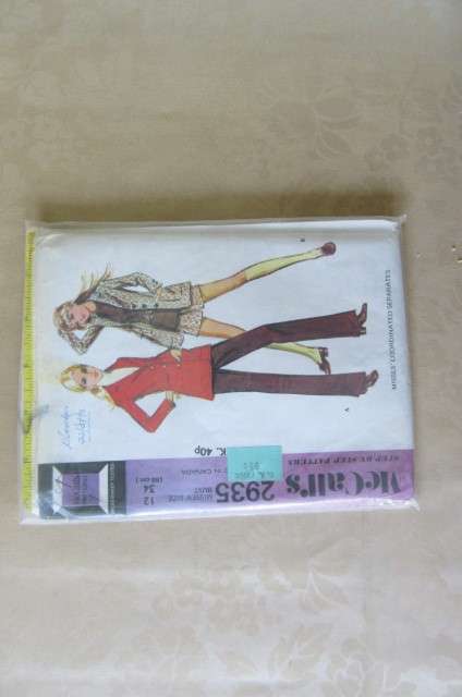 McCALL'S PATTERN NO. 2935 - SIZE 12 - BUST 34 - FACTORY FOLDED - AS PER SCAN