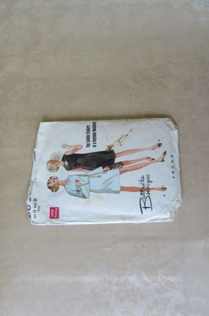 McCALL'S PATTERN NO. 5241  - SIZE 16 - BUST 38 - FACTORY FOLDED - AS PER SCAN