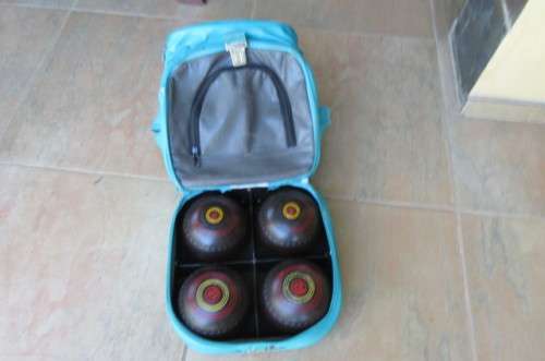 FOUR HENSELITE NO. 5 BALLS - SUPER GRIP IN BAG - AS PER SCAN
