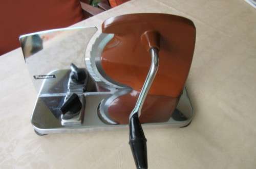 SCARCE BROWN PINEWARE BREAD / MEAT SLICER - A MUST FOR YOUR KITCHEN - AS PER SCAN