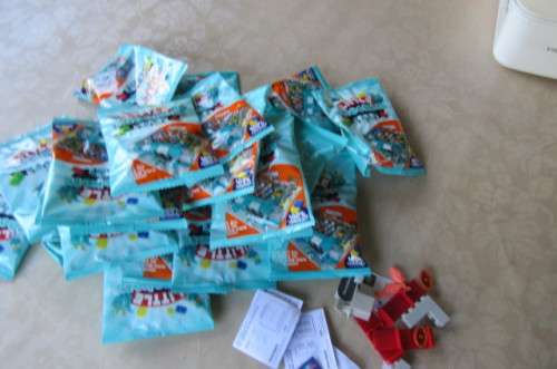 BUILD YOUR CHECKERS LITTLE SHOP - 25 SEALED PACKETS - 1 OPENED - AS PER SCAN