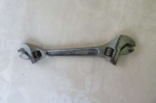 OLD DOUBLE SHIFTER - 4 - 6 INCH - CRESCENT TOOLS U.S.A. - AS PER SCAN
