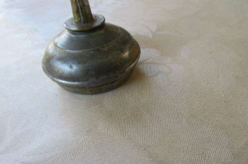 OLD OIL CAN - 45 MM DIAM. - 90 MM HIGH - AS A COLLECTORS ITEM ONLY - AS PER SCAN