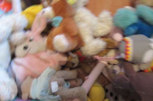 EASTER IS COMING - 41 VARIOUS SOFT TOYS - BID PER ITEM
