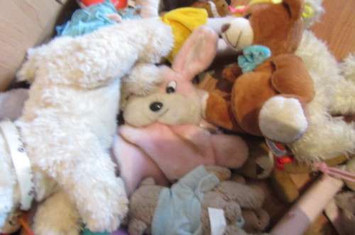 EASTER IS COMING - 41 VARIOUS SOFT TOYS - BID PER ITEM