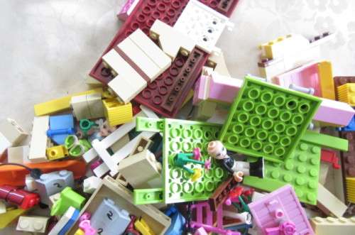 INCOMPLETE AND UNCHECKED LEGO ITEMS - LEGO - FRIENDS