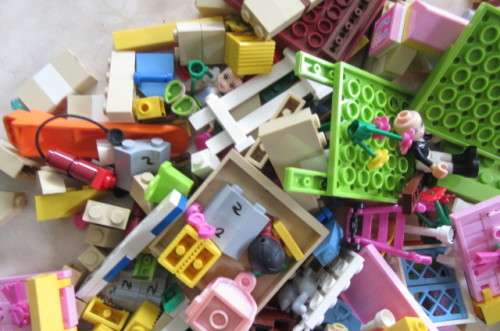 INCOMPLETE AND UNCHECKED LEGO ITEMS - LEGO - FRIENDS