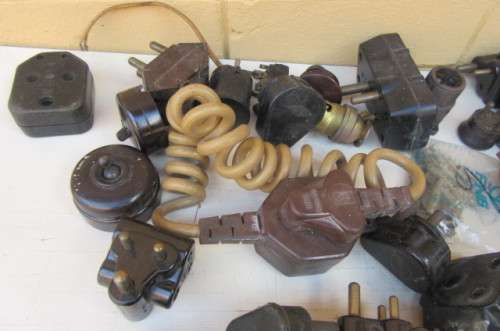 39 OLD ELECTRICAL ITEMS IN STORAGE BAG- BID PER ITEM