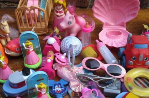 CLOSING DOWN SALE - 70 HIGHLY COLLECTABLE TOYS - BID PER ITEM