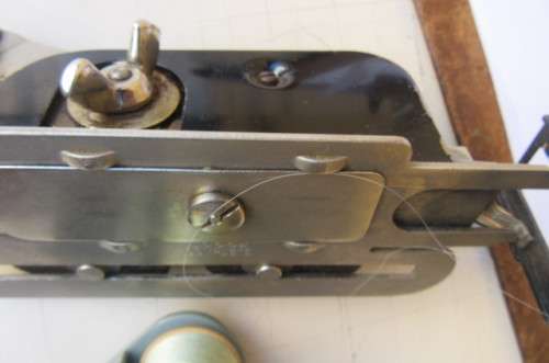 OLD SINGER BUTTON HOLER - COMPLETE  NO. 86 662 - AS PER SCAN