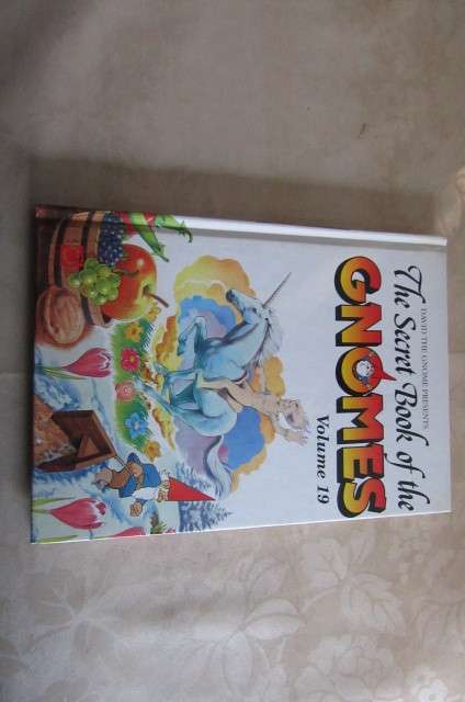 THE SECRET BOOK OF THE GNOMES  VOL. 19