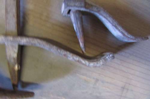 5 CLEVER PLASTER HOOKS FROM GERMANY - FOR REVEALS