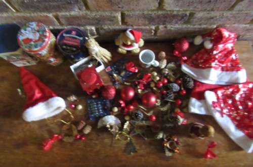 55 VARIOUS CHRISTMAS ITEMS - AS PER SCAN - BID PER ITEM