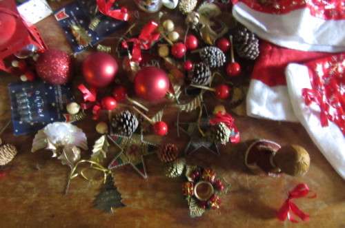 55 VARIOUS CHRISTMAS ITEMS - AS PER SCAN - BID PER ITEM