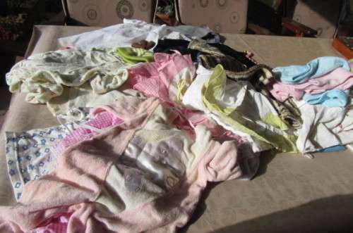 CLOSING DOWN SALE - 46 VARIOS ITEMS FOR NEW BORN / SMALL BABY OR LARGE DOLL - BID PR ITEM