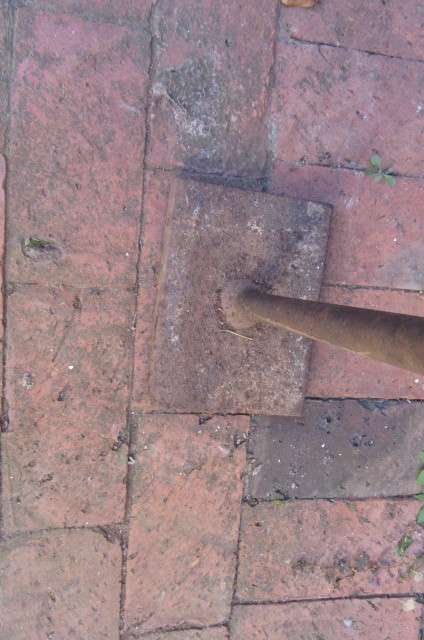 OLD HAND COMPACTOR /STAMPER - 128X 150-280MM HIGH - TO BE COLLECTED