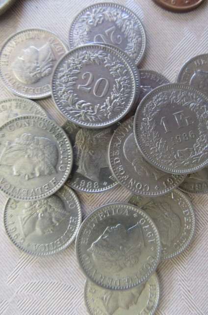 LUCKY DIP - CLEARANCE OF 175 UNCHECKED WORLD COINS - BID PER ITEM- GOOD FINDS POSSIBLE