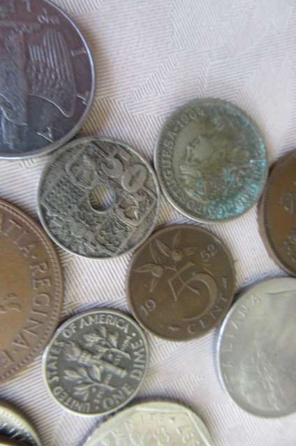 LUCKY DIP - CLEARANCE OF 175 UNCHECKED WORLD COINS - BID PER ITEM- GOOD FINDS POSSIBLE