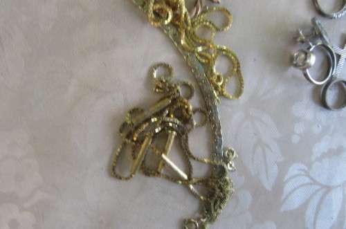 LUCKY DIP - SMALL BASKET FULL OF UNCHECKED JEWELLERY - FINDS POSSIBLE- 60 ITEMS - BID PER ITEM