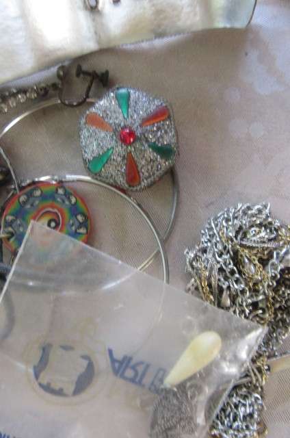 LUCKY DIP - SMALL BASKET FULL OF UNCHECKED JEWELLERY - FINDS POSSIBLE- 60 ITEMS - BID PER ITEM