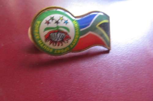 ENAMEL BADGE - UNIVERSITY SPORT SOUTH AFRICA