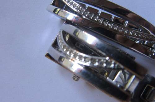 STAINLESSINLESS STEEL BRACELET WITH LATA WATCH - SAME DESIGN - AS PER SCAN