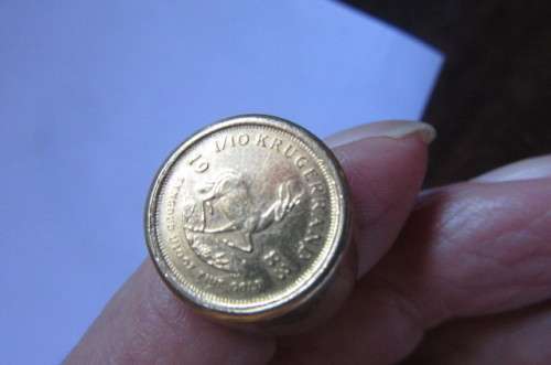 GOLD RING WITH 1/10 KRUGER RAND - 1983-13.4.G