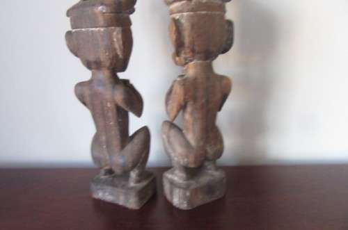 TWO BEAUTIFUL CARVED WODEN ETHNIC CARVINGS - ASIAN - APPR. 78 AND 85 MM HIGH -