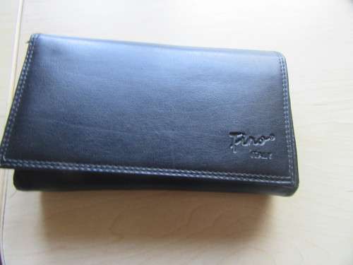 BLACK FINO - ITALY LEATHER PURSE  - APPR. 150X 90 MM WITH PLENTY OF CREDIT CARD COMPARTMENTS