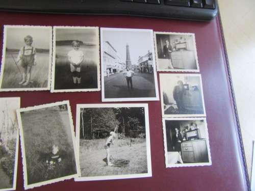 11 OLD BLACK AND WHITE PHOTOGRAPHS - AS PER SCAN
