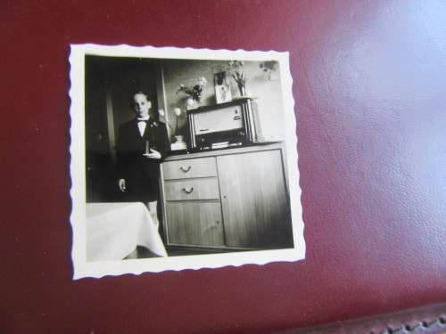 11 OLD BLACK AND WHITE PHOTOGRAPHS - AS PER SCAN