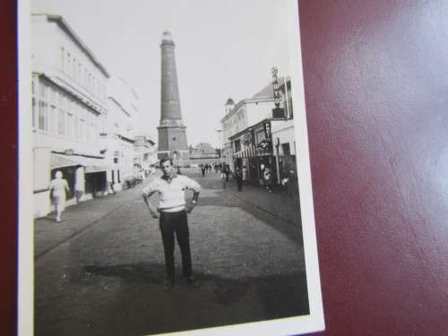 11 OLD BLACK AND WHITE PHOTOGRAPHS - AS PER SCAN