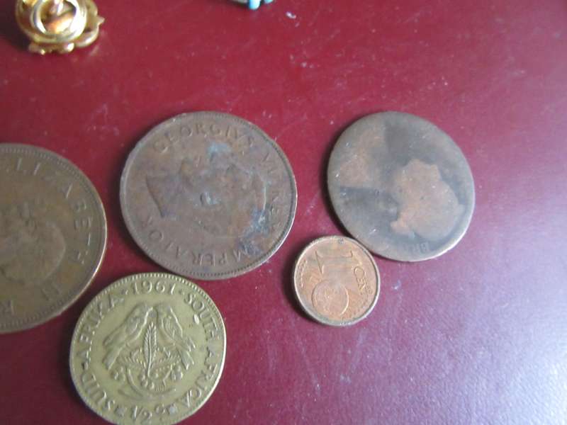 CRAVEN `A` JUNK TIN WITH GOODDIES INSIDE - AS PER SCAN- MD