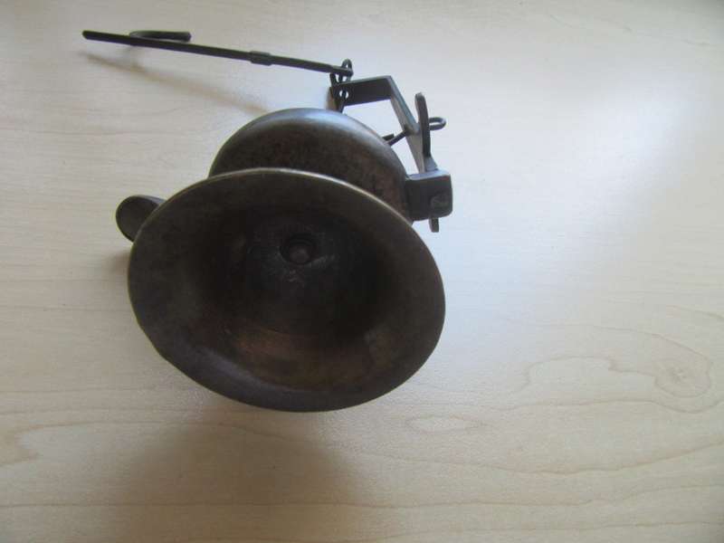 BRASS GENIE OIL LAMP - WITH WALL HANGING ATTACHMENT - AS PER SCAN