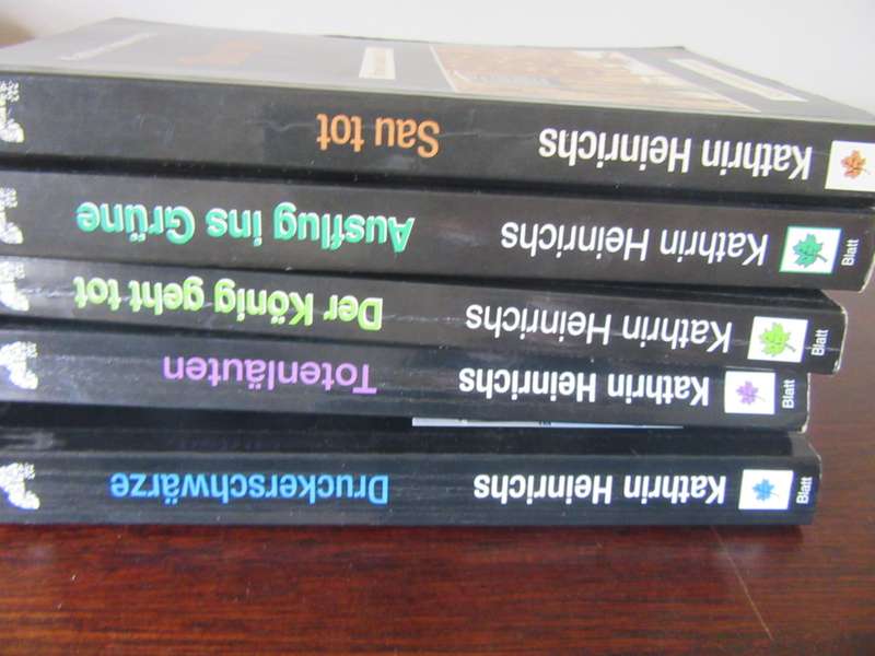 GERMAN BOOK COMBO - KATHRIN HEINRICHS SELECTION - 5 VARIOUS - AS PER SCAN