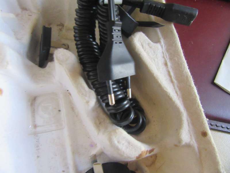 OLD PHLIPS ELECTRIC RAZOR - CONDOR - HQ6900SERIES - AS PER SCAN - WORKING - BC