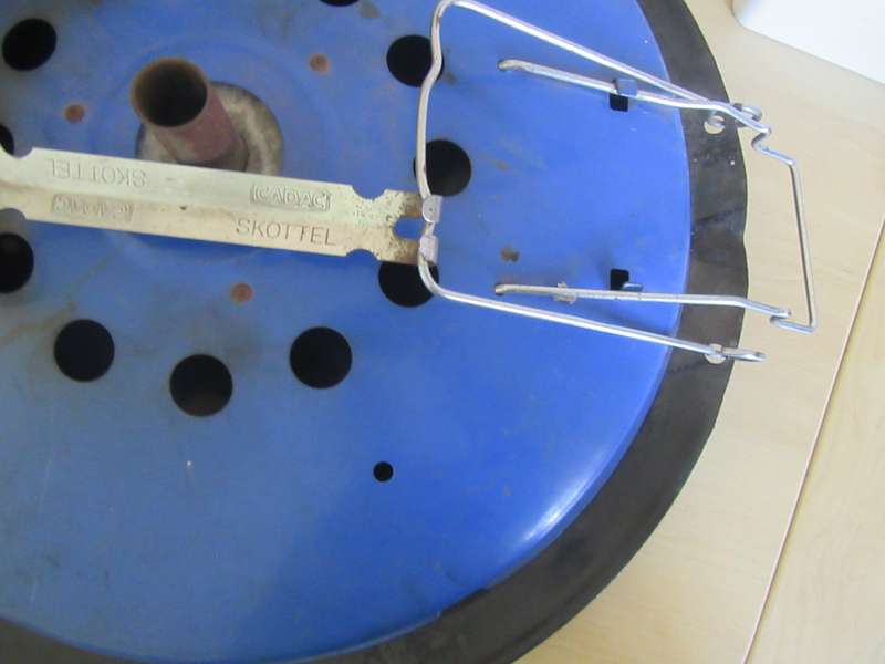 CADAC SKOTTEL BRAAI- 47 CM DIAM. - AS PER DESRIPTION - GOOD  CONDITION