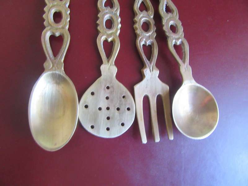 FOR YOUR CHILD 4 SMALL BRASS KITCHEN ITEMS  120 MM - AS PER SCAN -