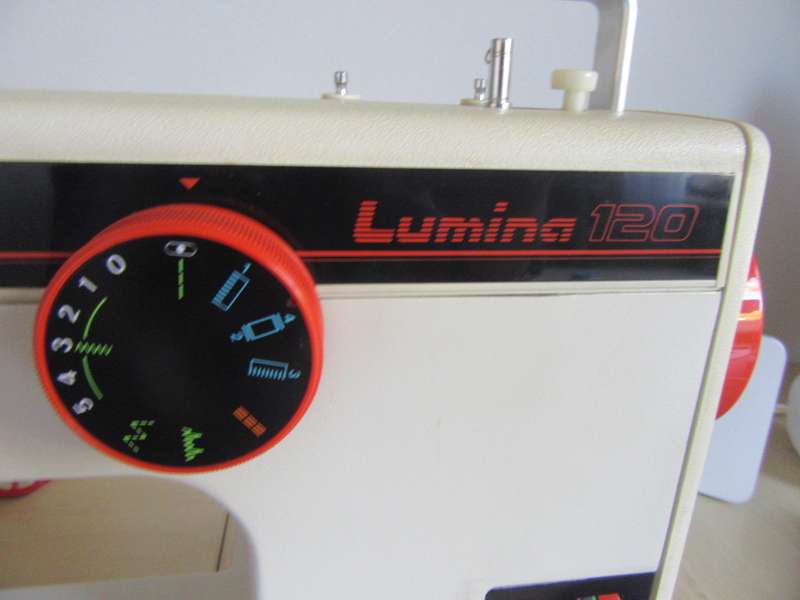 GOOD START FOR THE BEGINNER - ELNA - LUMINA 120 SEWING MACHINE - WORKING