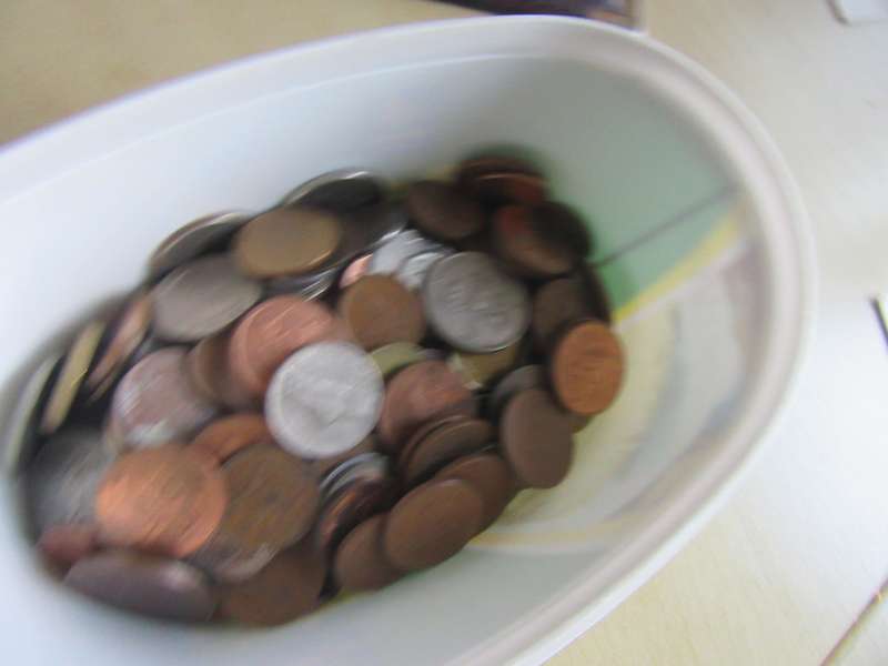 BARGAIN BOX - 250 UNSORTED COINS - GOOD START FOR A BEGINNER  - C3