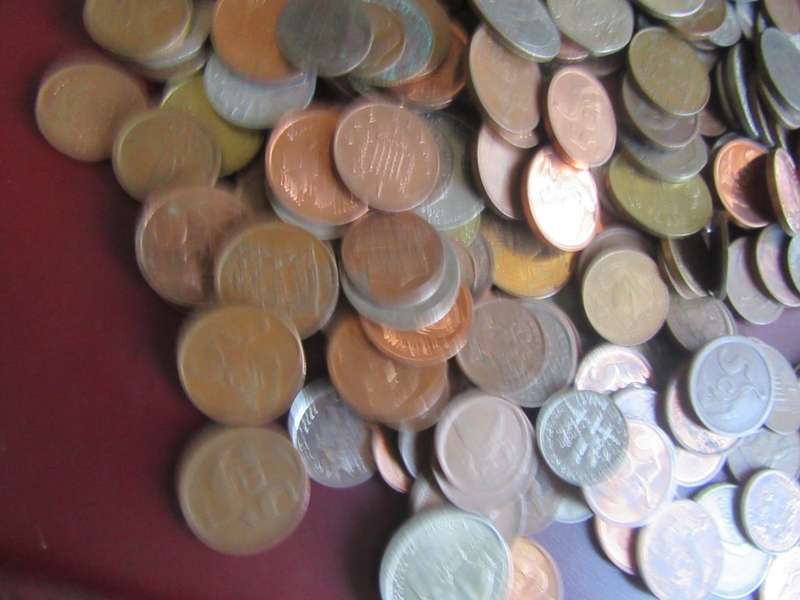 BARGAIN BOX - 250 UNSORTEDCOINS - GOOD START FOR A BEGINNER -  - C2 - BID PER COIN