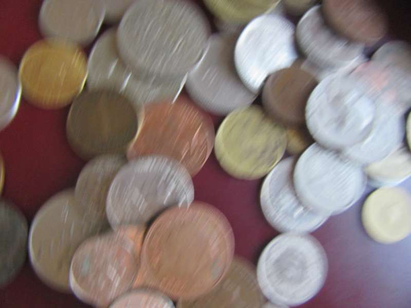 GOOD START FOR THE BEGINNER - 100 INTERNATIONAL COINS - AS PER SCAN - CO4 - BID PER COIN