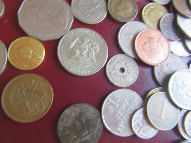GOOD START FOR THE BEGINNER - 100 INTERNATIONAL COINS - AS PER SCAN - CO4 - BID PER COIN