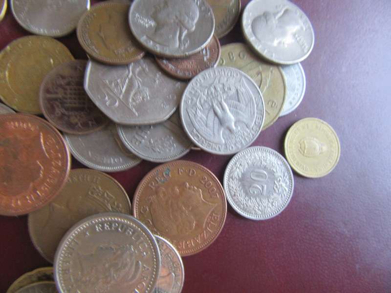GOOD START FOR THE BEGINNER - 100 INTERNATIONAL COINS - AS PER SCAN - CO4 - BID PER COIN