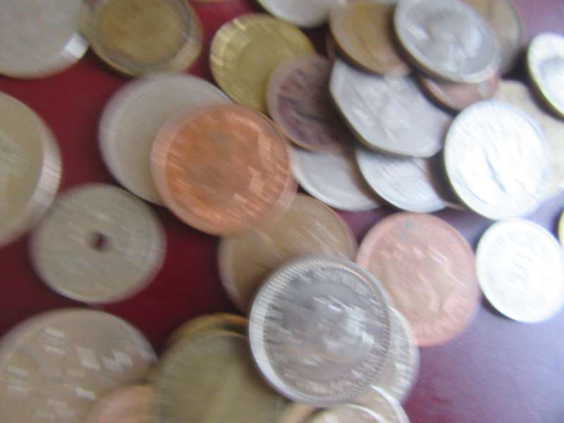 GOOD START FOR THE BEGINNER - 100 INTERNATIONAL COINS - AS PER SCAN - CO4 - BID PER COIN